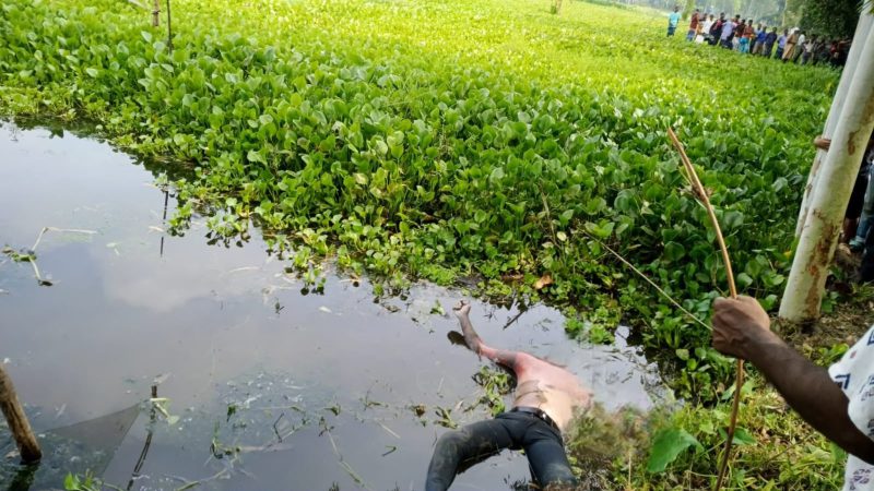 নাগেশ্বরীতে ডোবা থেকে অজ্ঞাত যুবকের ভাসমান লাশ উদ্ধার