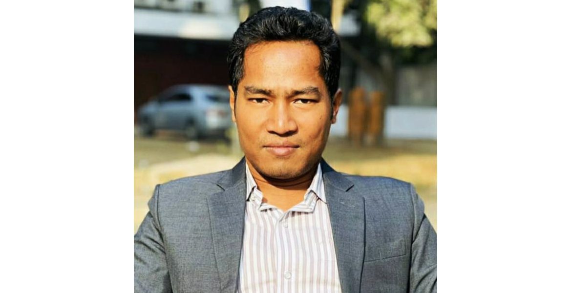সোশ্যাল মিডিয়ায় বিতর্কের পর লাপাত্তা চিলমারী বন্দরের পোর্ট অফিসার