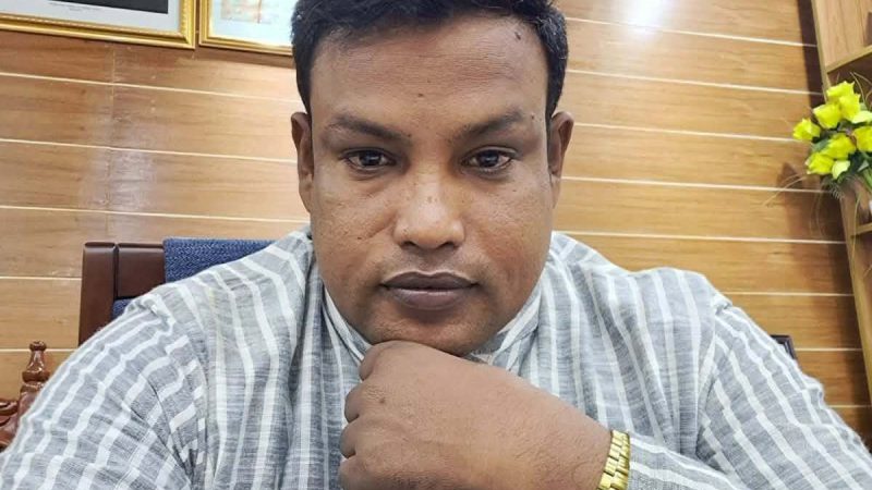 কুড়িগ্রামে গ্রেপ্তার এড়াতে ছাদ থেকে লাফ,আ.লীগ নেতা আহত