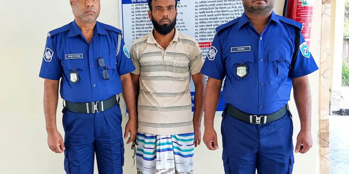 কাউনিয়ায় এনজিও কর্মীকে কুপিয়ে হত্যা,এক আসামি গ্রেফতার
